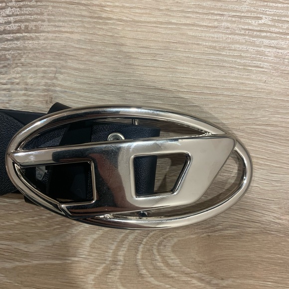 Shiny Diesel Belt - Picture 2 of 6